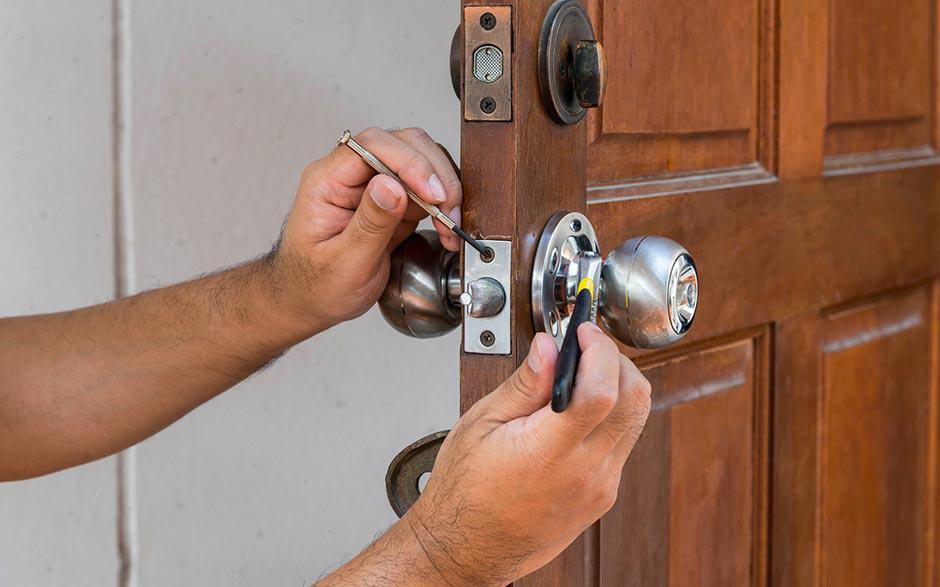 ouverture de porte coincée Viroflay
